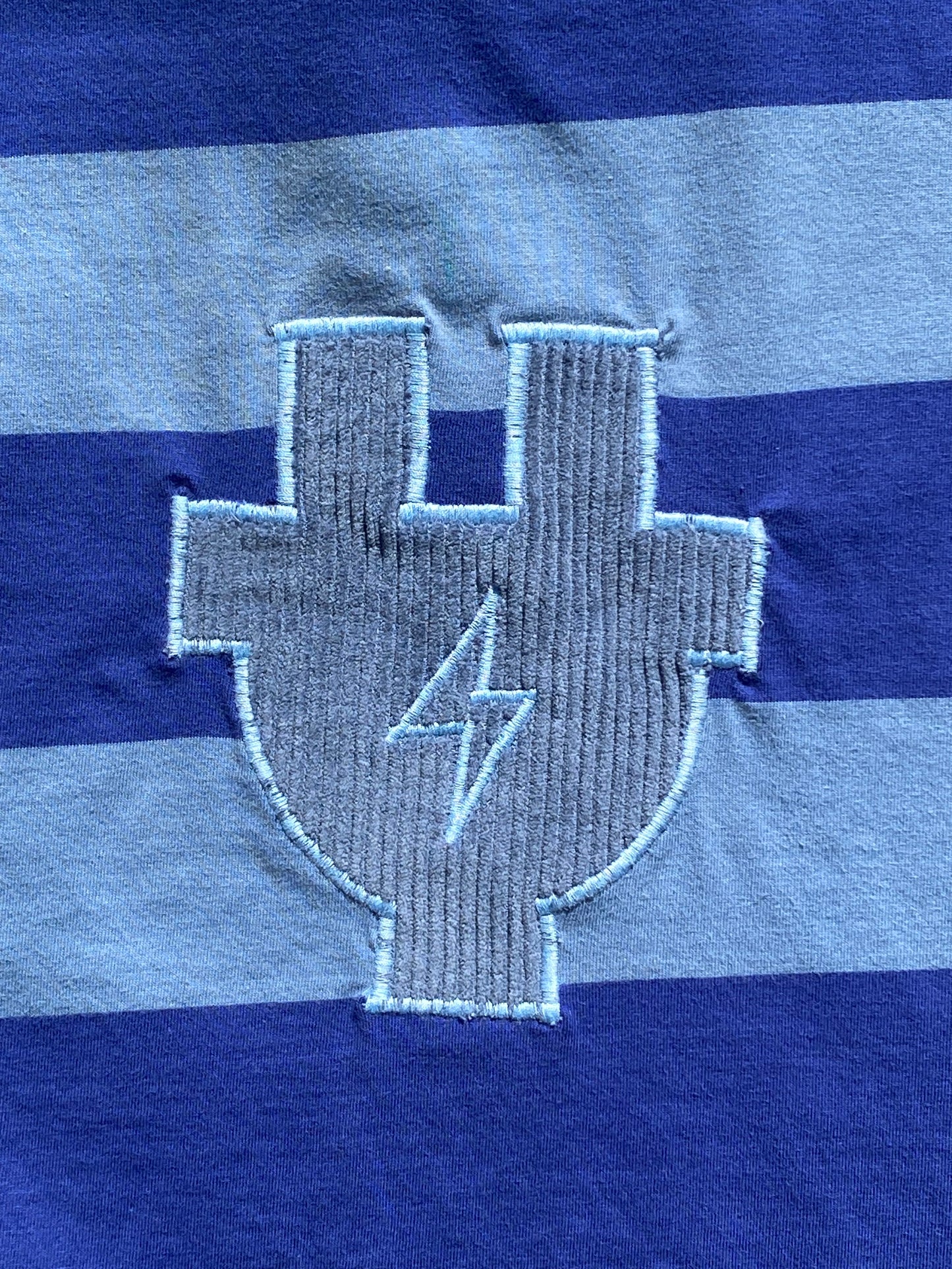 Polo Bordado PLUG #3 (M/L)