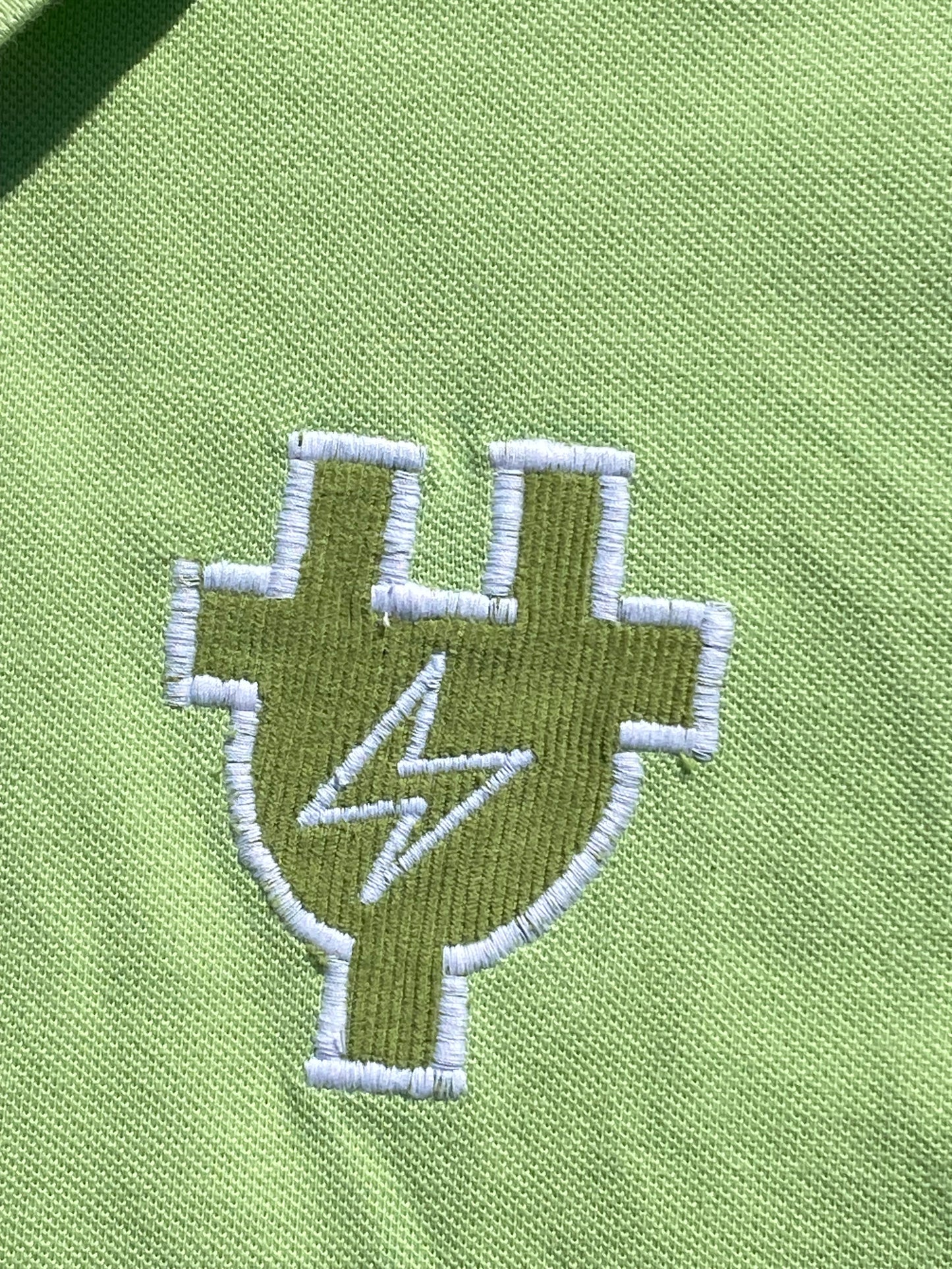 Polo Bordado PLUG #5